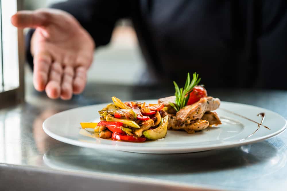 Plat préparé par un chef